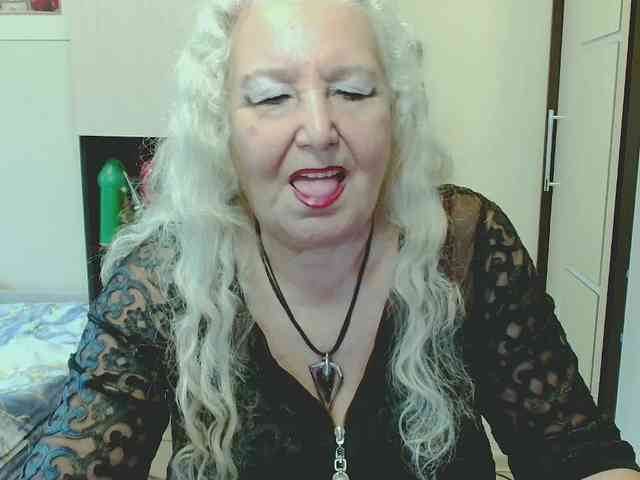 Model: GrannyWants
