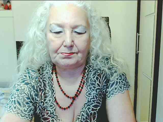 Model: GrannyWants