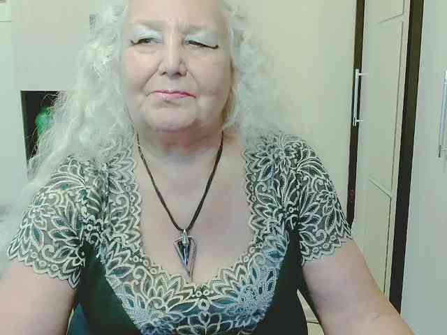 Model: GrannyWants