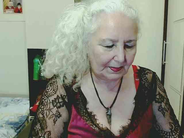 Model: GrannyWants