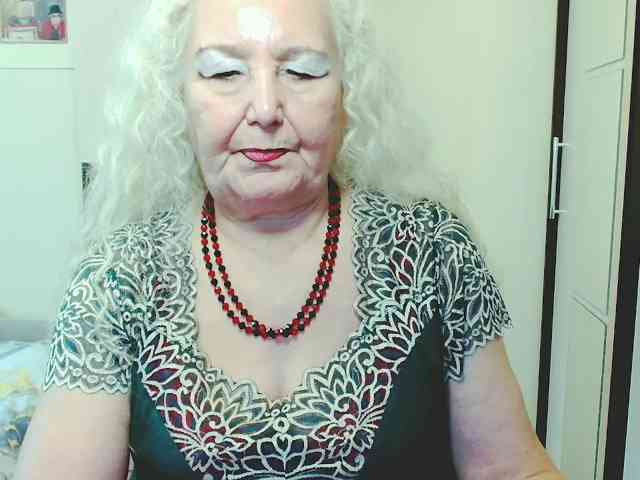 Model: GrannyWants