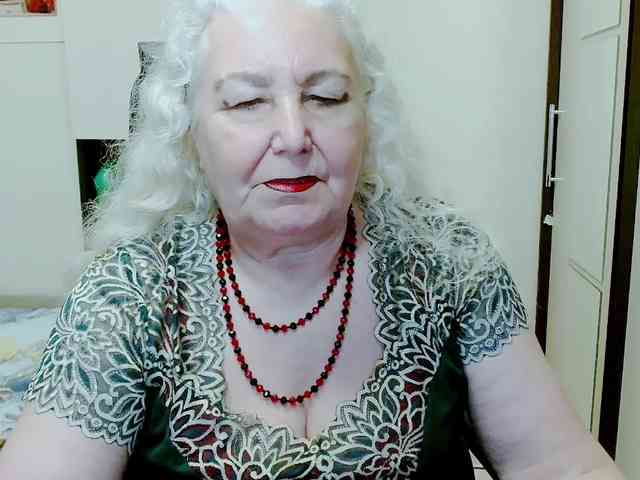 Model: GrannyWants