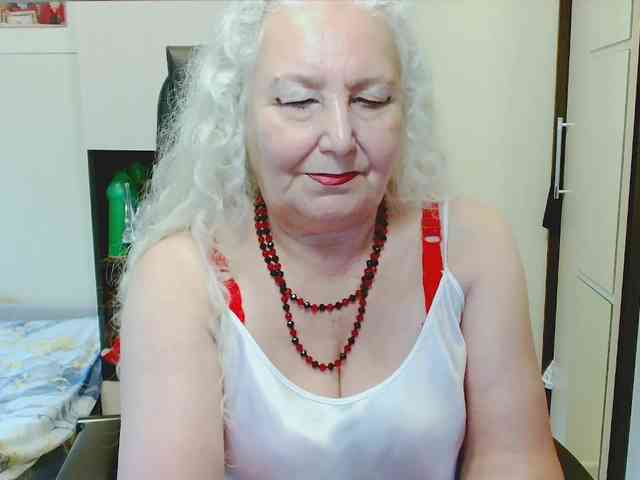 Model: GrannyWants