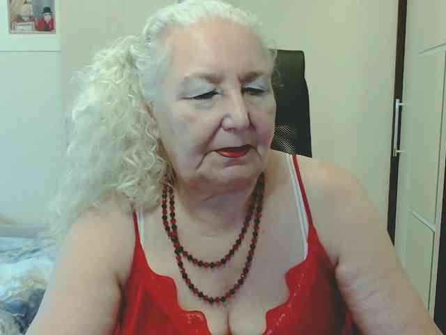 grannywants's live room