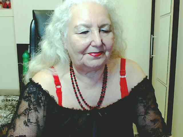 Model: GrannyWants