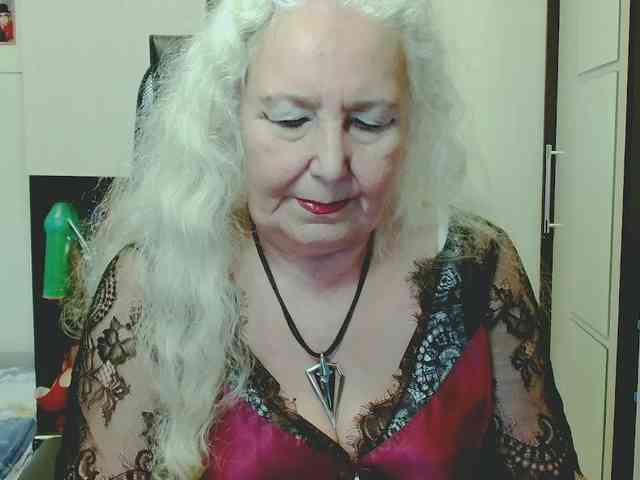 Model: GrannyWants