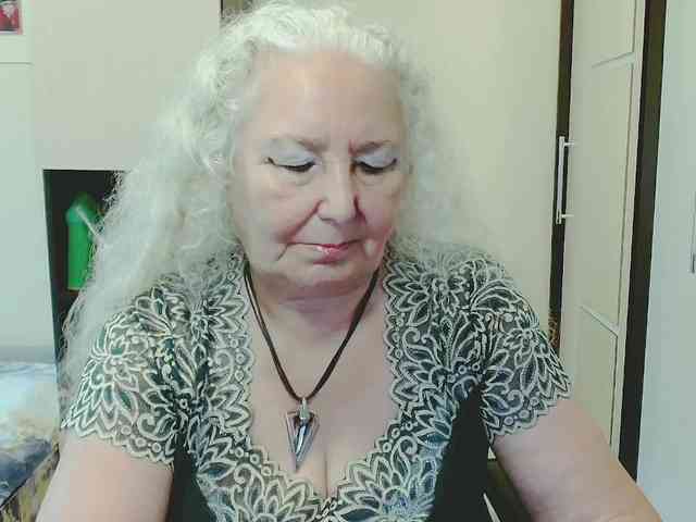 Model: GrannyWants