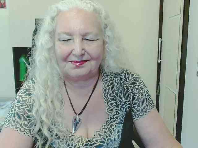 Model: GrannyWants
