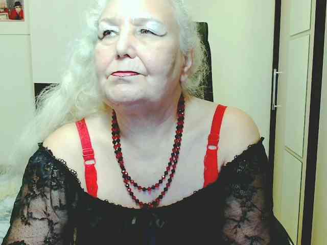 Model: GrannyWants