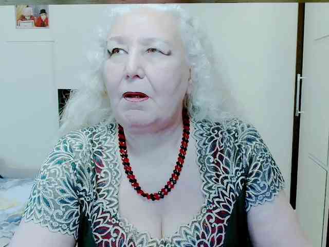 Model: GrannyWants