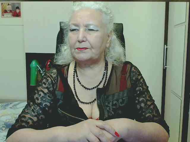 Model: GrannyWants