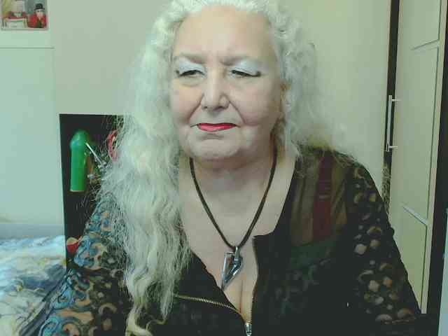 Model: GrannyWants