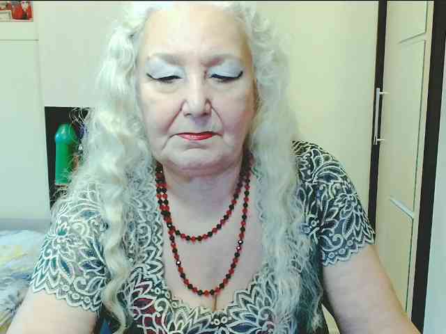 Model: GrannyWants