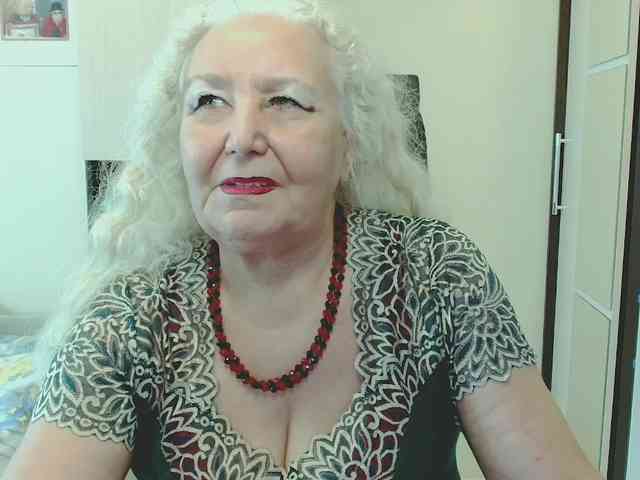 Model: GrannyWants