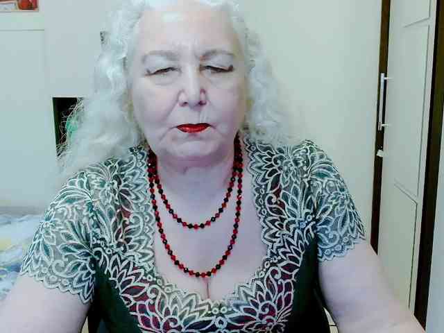 Model: GrannyWants