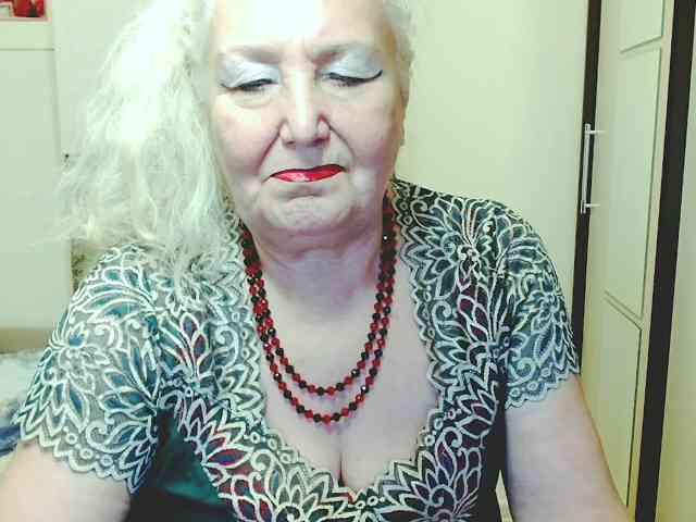 Model: GrannyWants