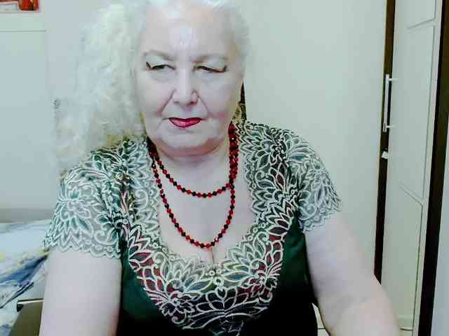 Model: GrannyWants