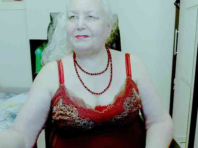 Model: GrannyWants