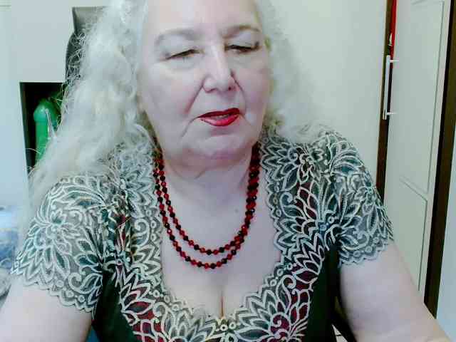 Model: GrannyWants
