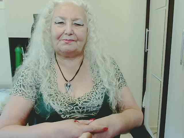 Model: GrannyWants