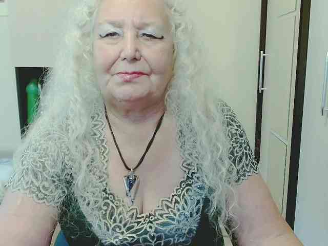 Model: GrannyWants