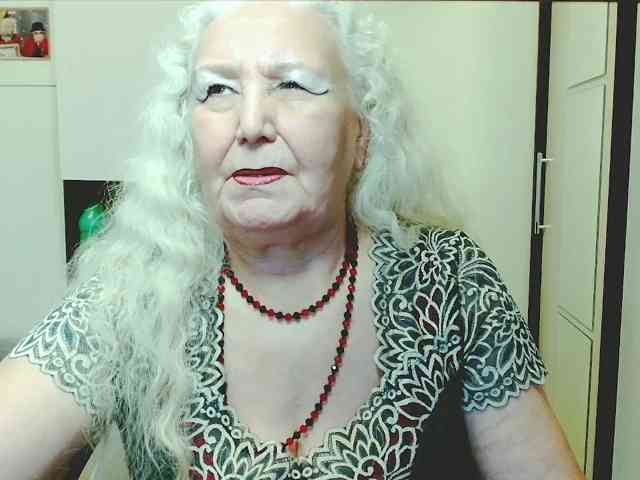 Model: GrannyWants