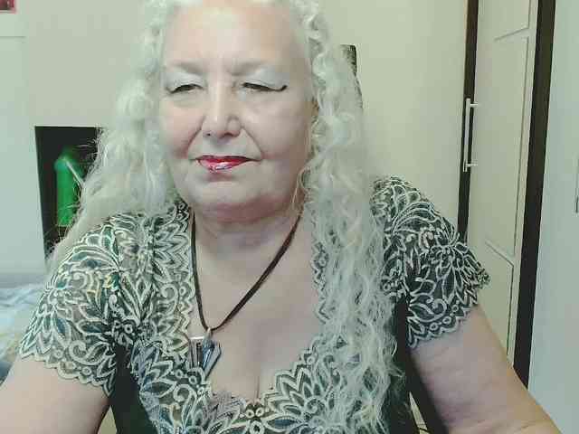 Model: GrannyWants