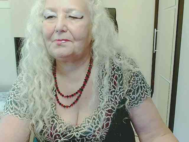 Model: GrannyWants