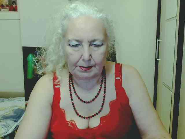 Model: GrannyWants
