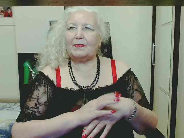 Model: GrannyWants