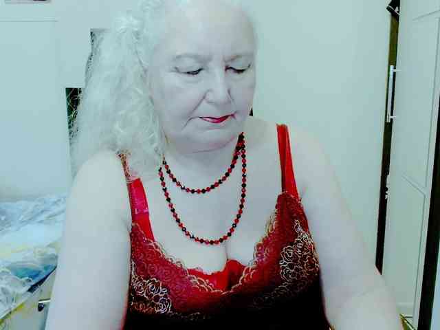 Model: GrannyWants