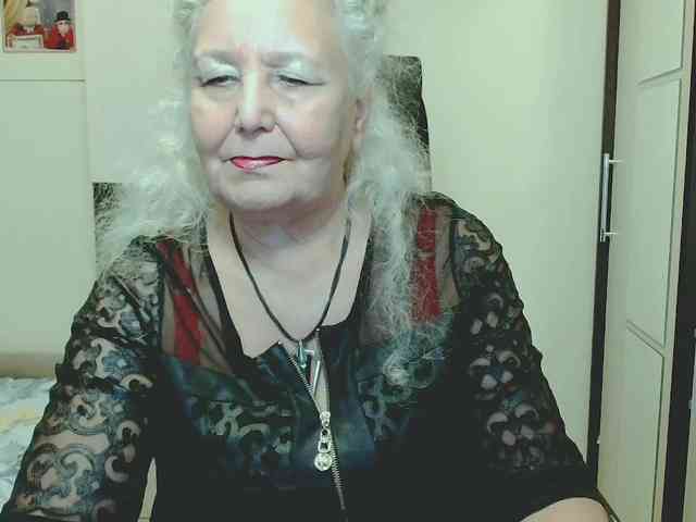 Model: GrannyWants