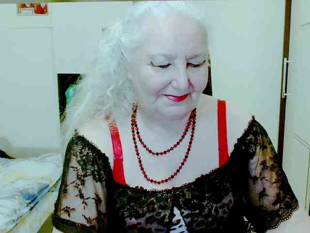 Model: GrannyWants