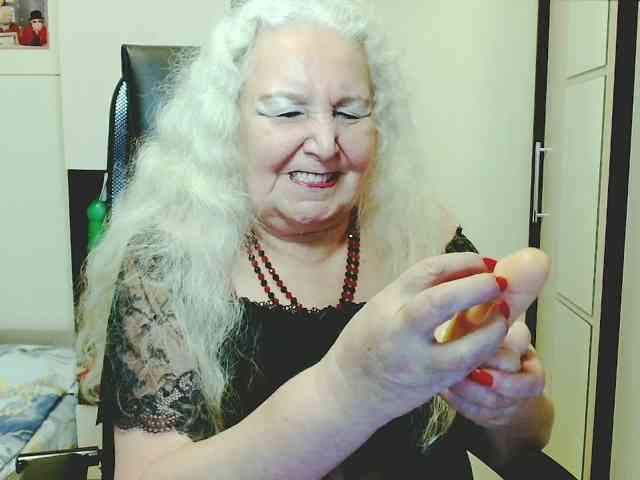 Model: GrannyWants