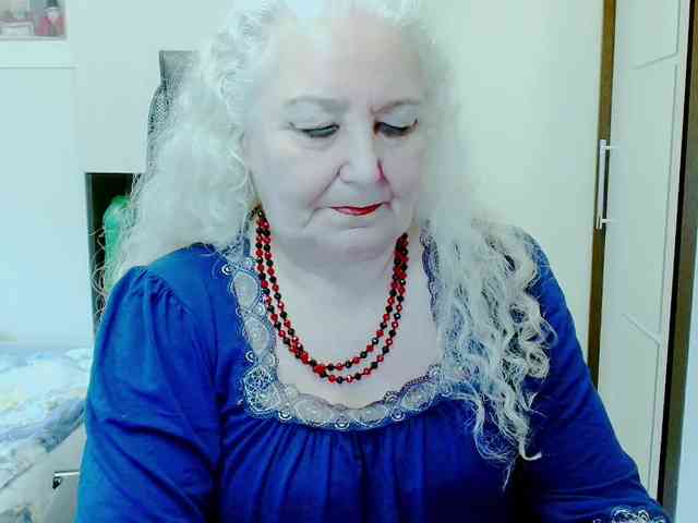 Model: GrannyWants