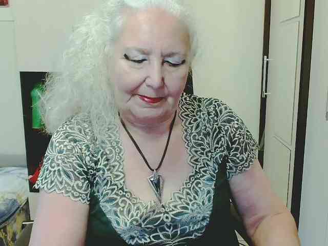 Model: GrannyWants