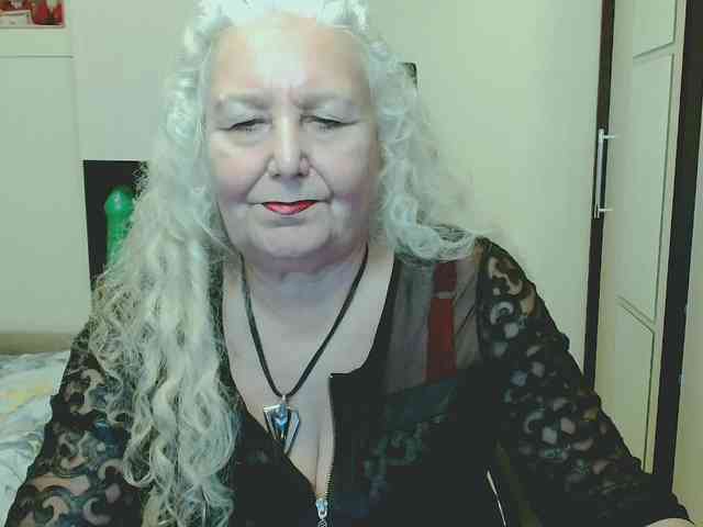 Model: GrannyWants