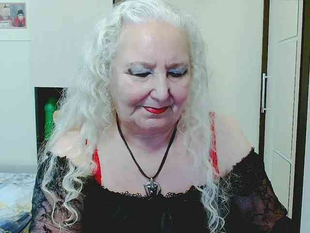 Model: GrannyWants