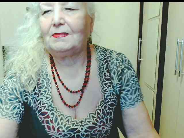 Model: GrannyWants