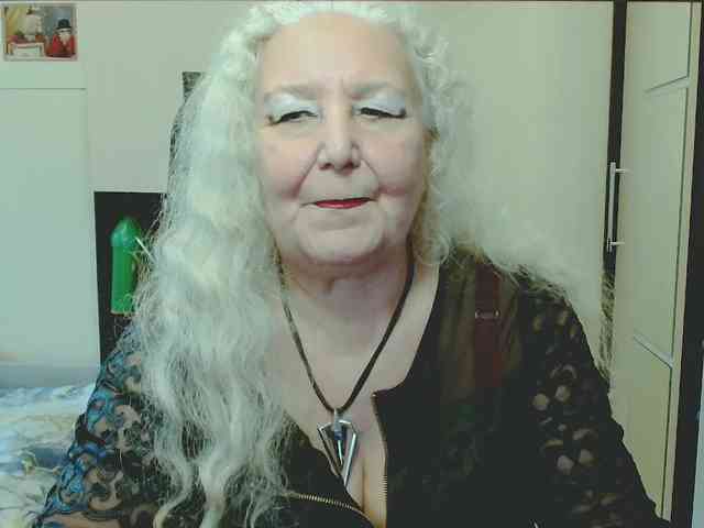 Model: GrannyWants
