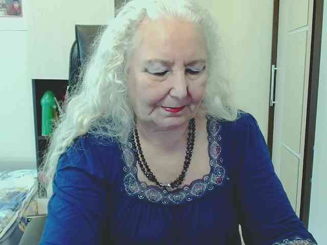 Model: GrannyWants