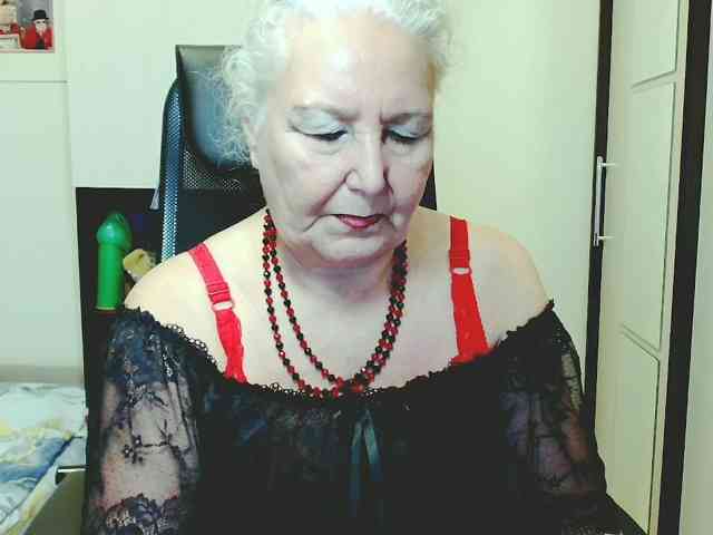 Model: GrannyWants