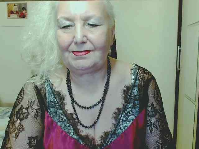 Model: GrannyWants