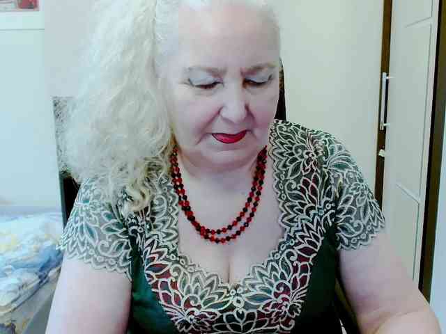 Model: GrannyWants