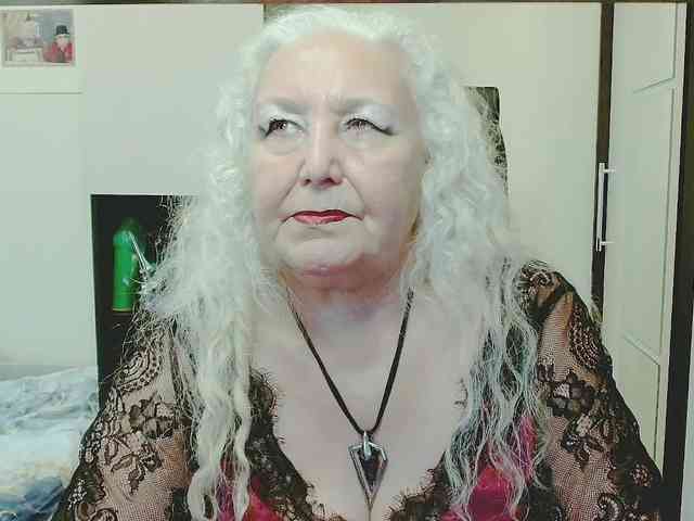 Model: GrannyWants