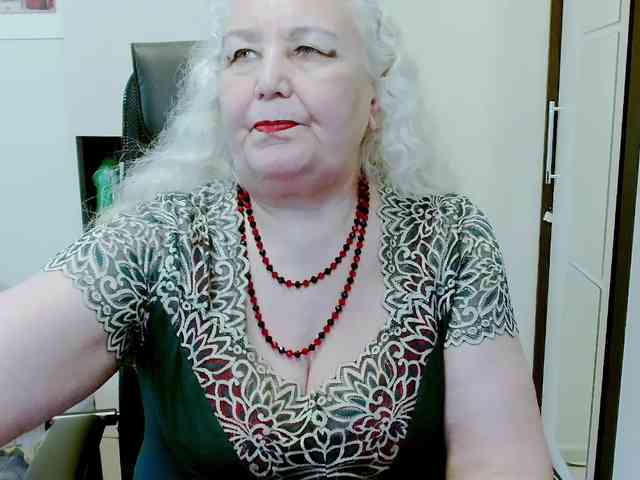 Model: GrannyWants