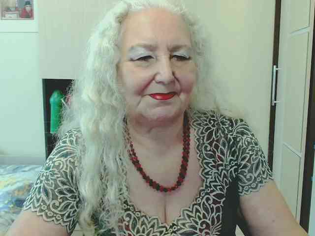 Model: GrannyWants