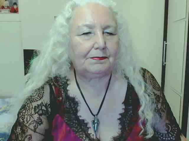 Model: GrannyWants