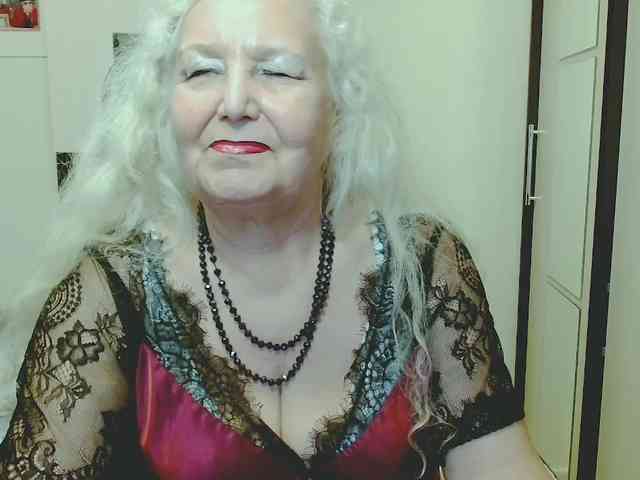 Model: GrannyWants