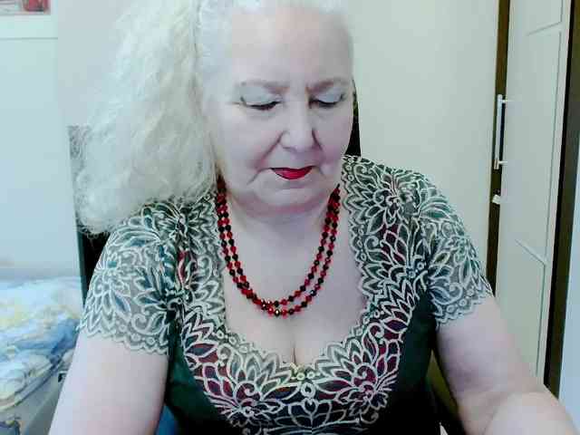 Model: GrannyWants